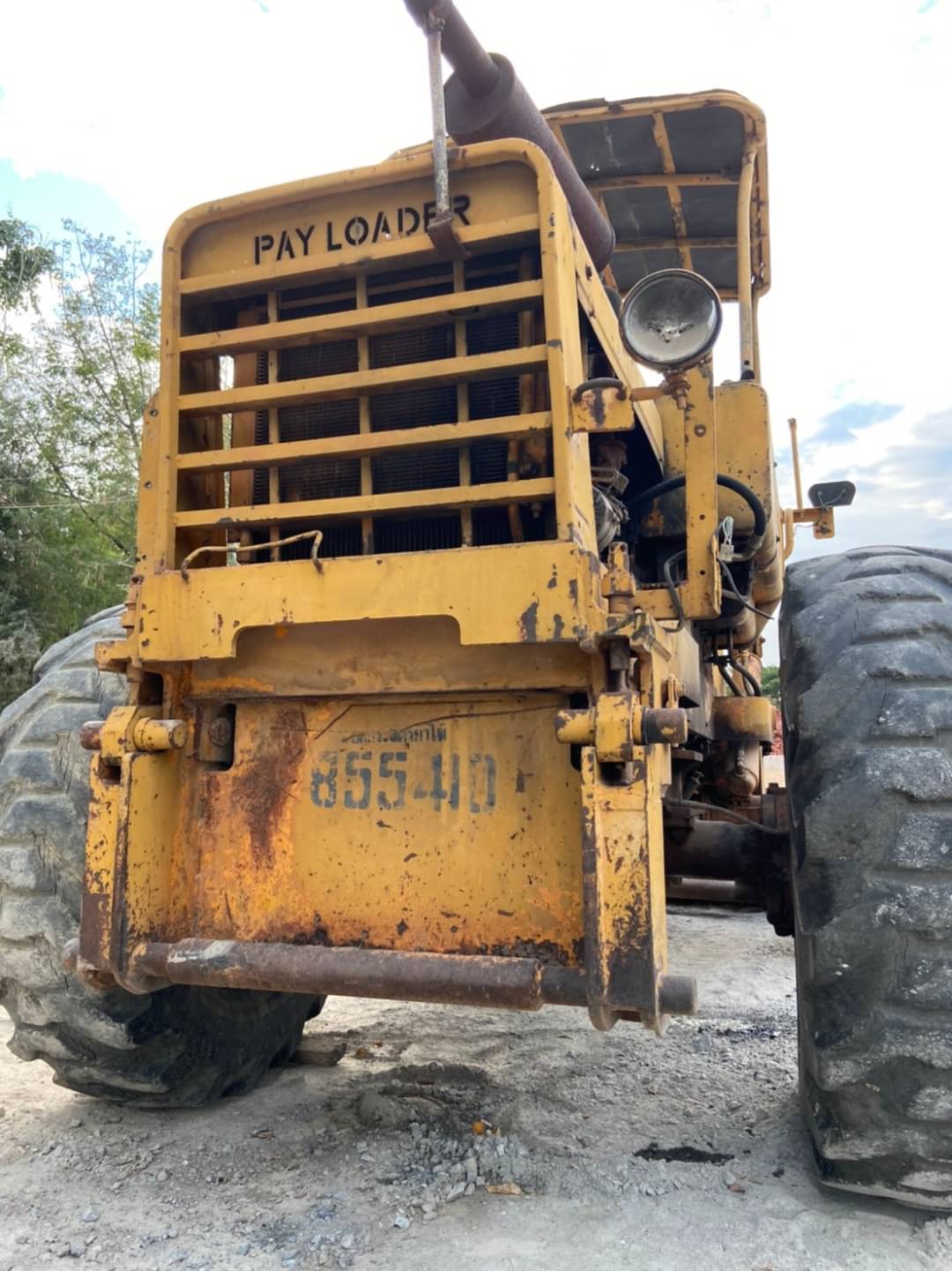 ขาย 255,000 รถตักล้อยาง 2 เพลา Komatsu