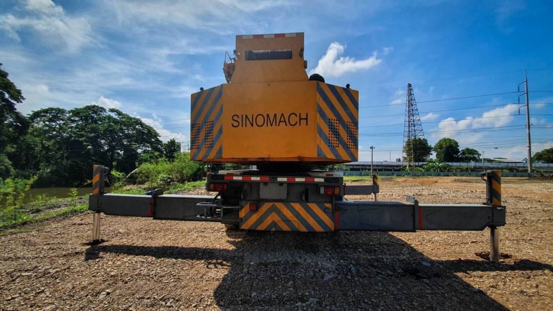 ขาย 2,950,000 รถเครน SINOMACH