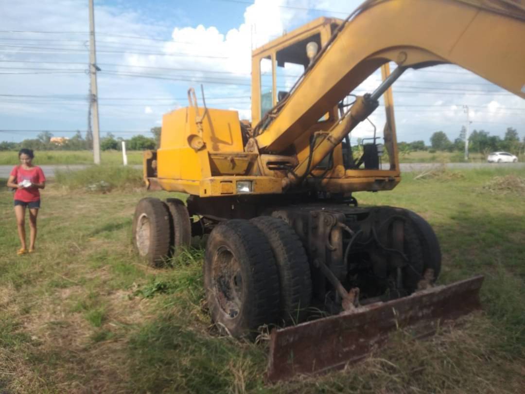 ขาย  229,000 บาท Komatsu PW60-5