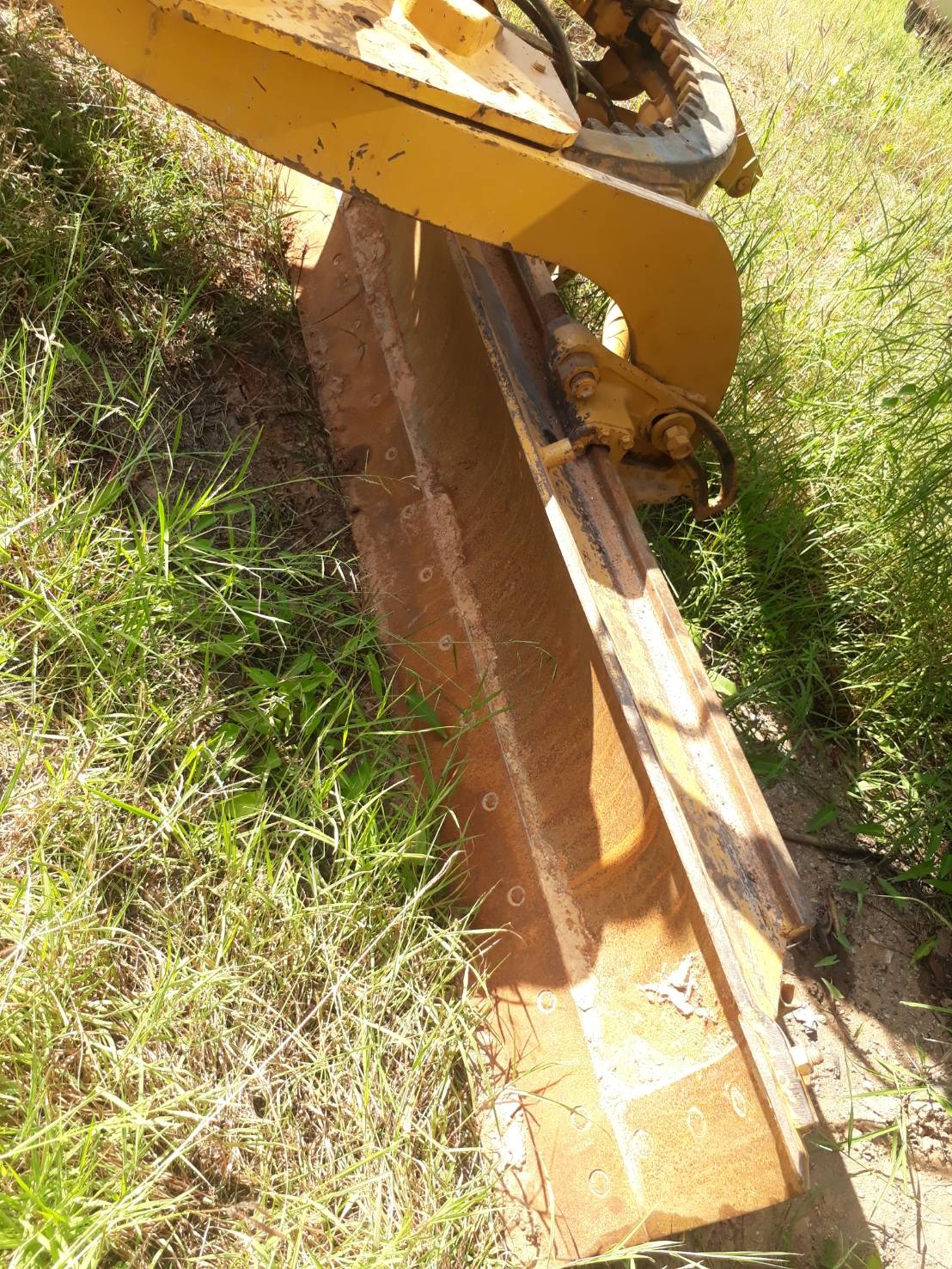 ขาย 1,480,000 บาท CATTERPILAR 12G ชีเรียลสูง