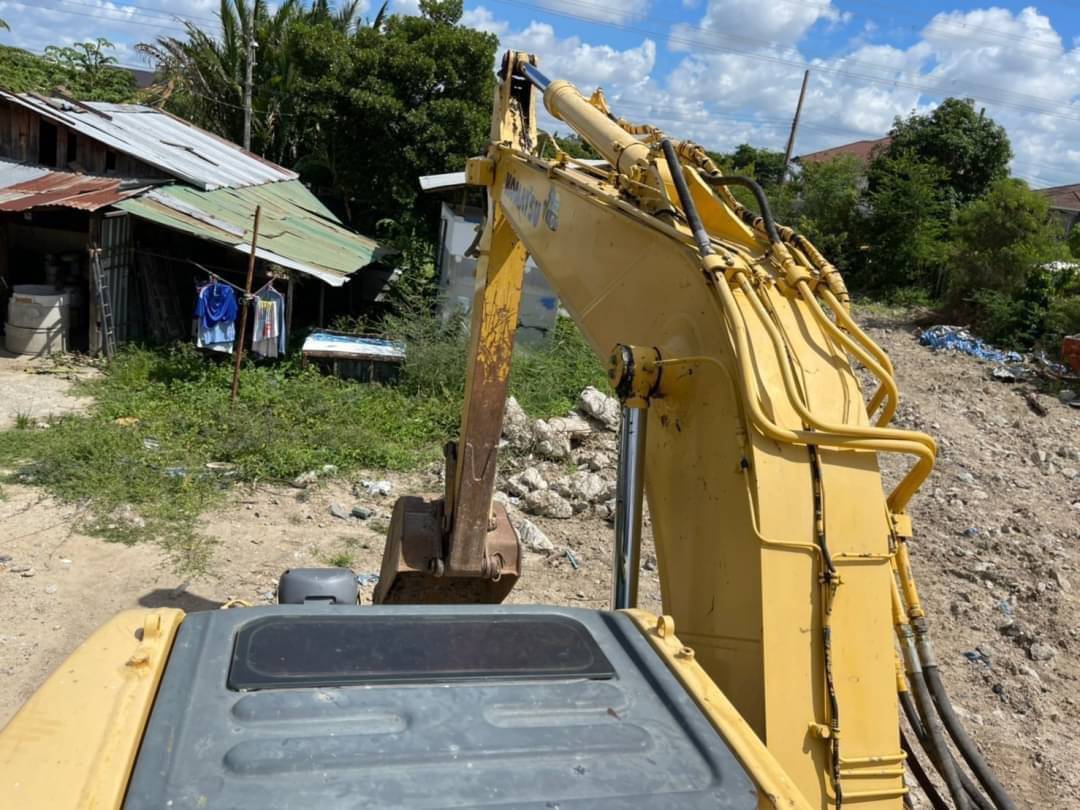 แบคโฮ 14 ตัน สภาพเก่านอก 980,000 บาท KOMATSU