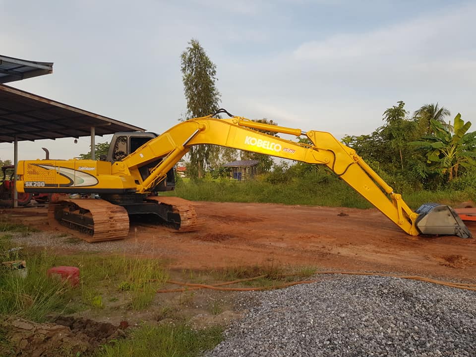 KOBELCO  SK  200 -3  เครื่องดีปั้มใหม่ (มาคซิค) โซ่ใหม่เอวแน่น สภาพดีพร้อมลุยงาย  0828472388 ดูรถที่สกลนคร ราคา 590000 สัญญาซื้อขาย