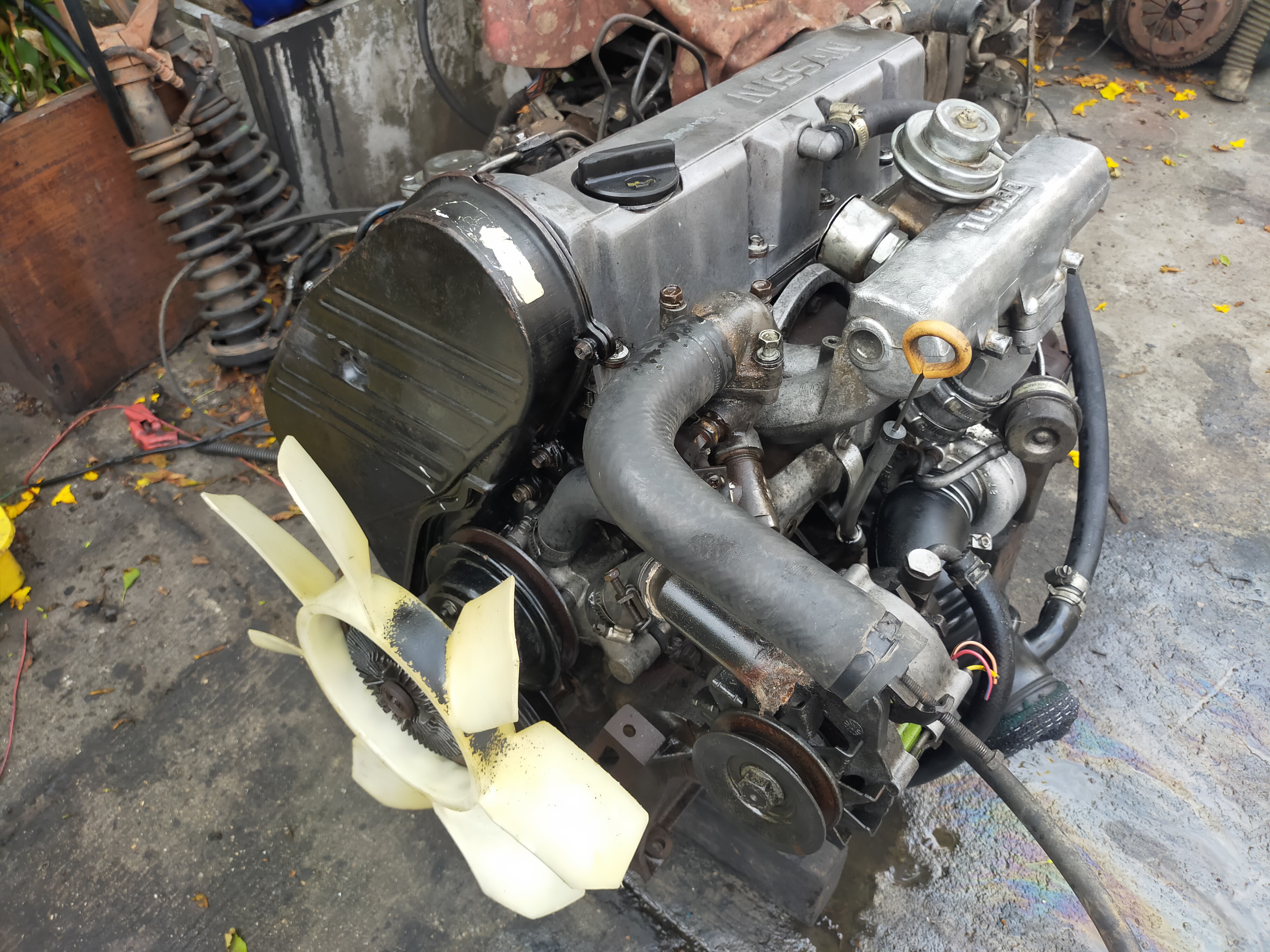 ขายเครื่องยนต์ดีเซลนิสสัน LD20 turbo ขายเครื่องยนต์ดีเซลนิสสัน LD20 turbo
