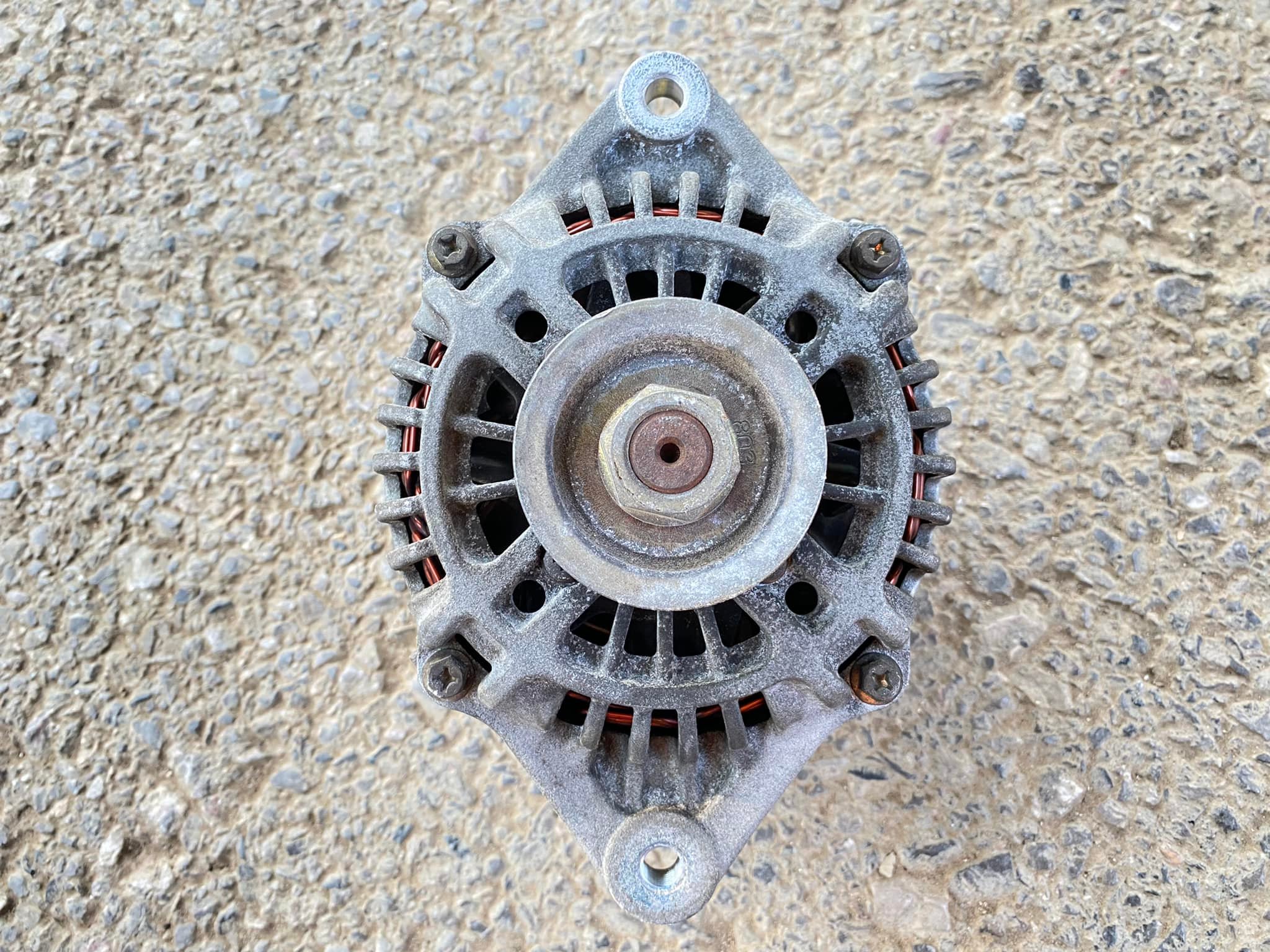 ไดชาร์จแท้ Ford Laser รหัสเครื่อง ZL ไดชาร์จแท้ Ford Laser รหัสเครื่อง ZL