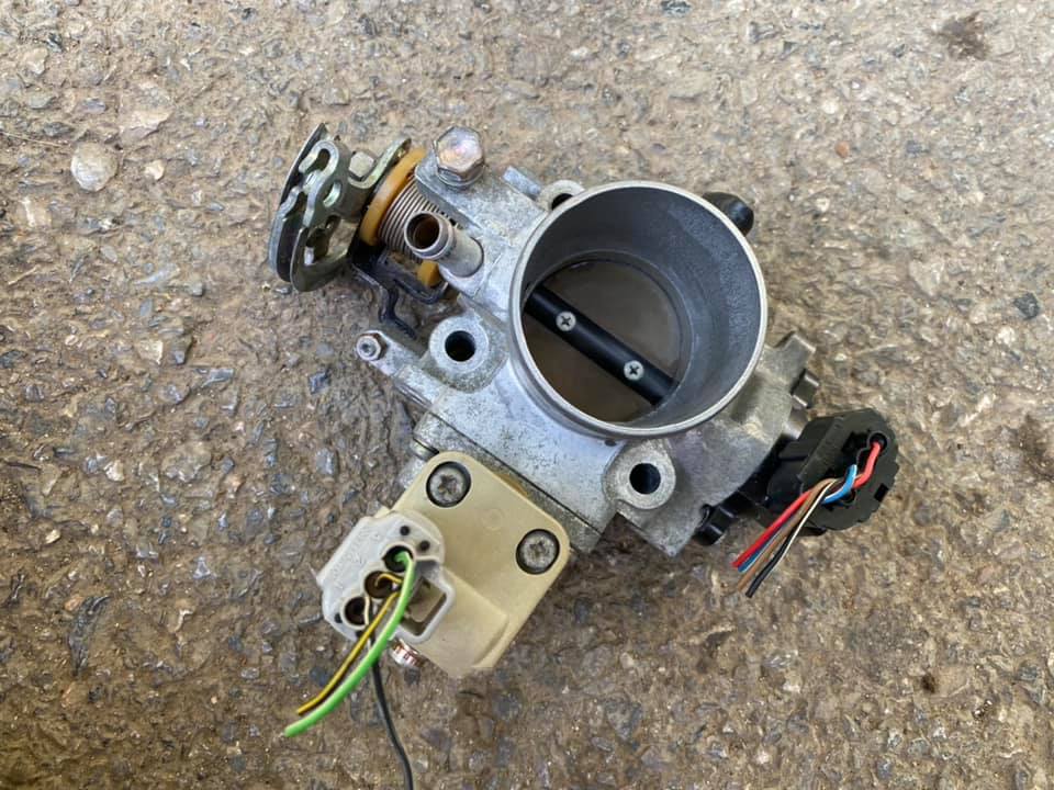 ลิ้นปีกผีเสื้อ ลิ้นเร่งแท้ โตโยต้า 3S-FE ราคา 900 บาท พร้อมส่งฟรี ลิ้นปีกผีเสื้อ ลิ้นเร่งแท้ โตโยต้า 3S-FE ราคา 900 บาท พร้อมส่งฟรี