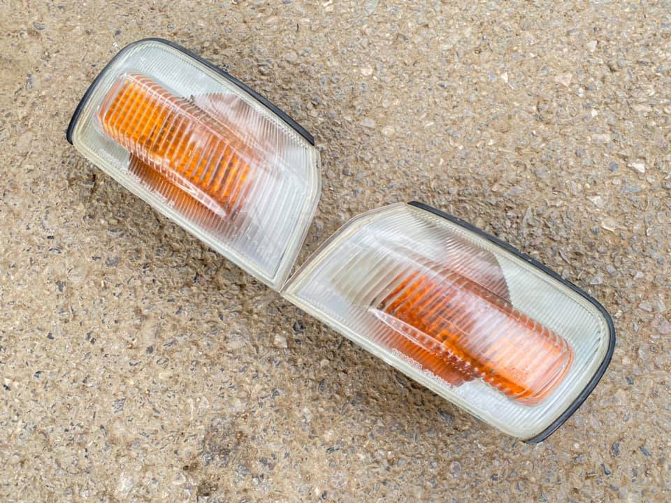 ไฟมุม ไฟเลี้ยว แท้ TOYOTA AE 110 , 111