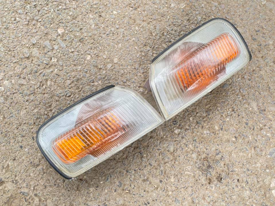 ไฟมุม ไฟเลี้ยว แท้ TOYOTA AE 110 , 111