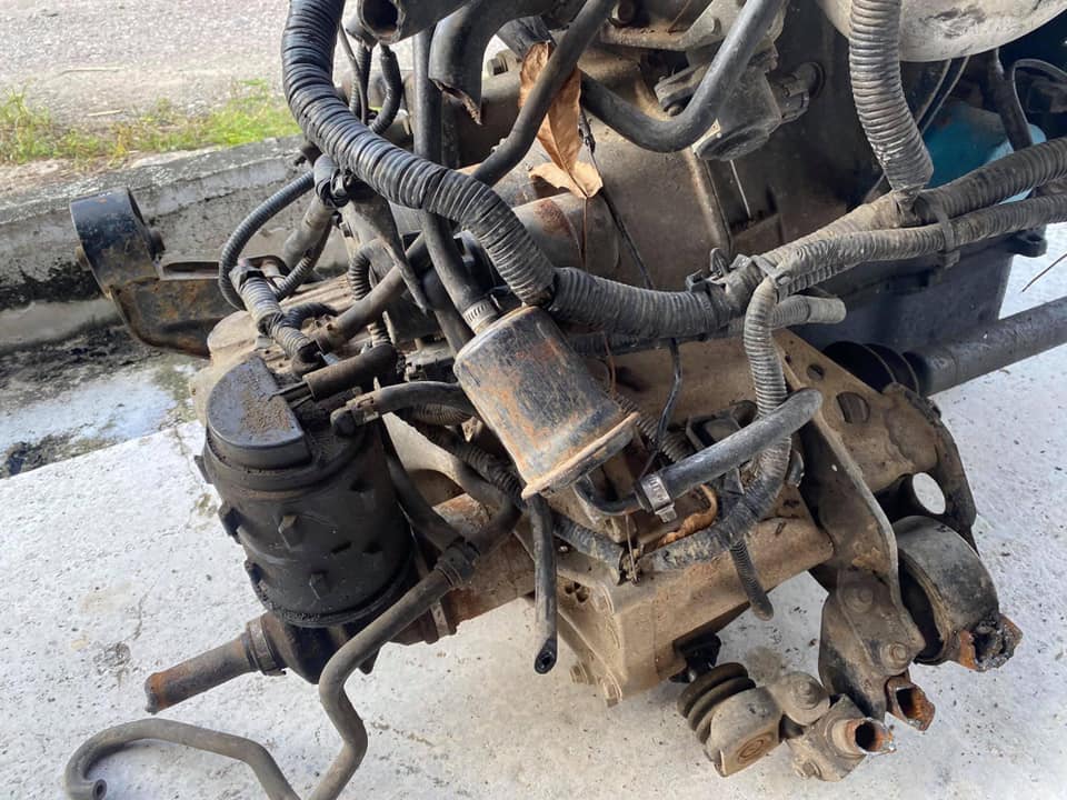 เครื่องยนต์เบนซิน NISSAN QG18 พร้อมเกียร์ MT เครื่องยนต์เบนซิน NISSAN QG18 พร้อมเกียร์ MT