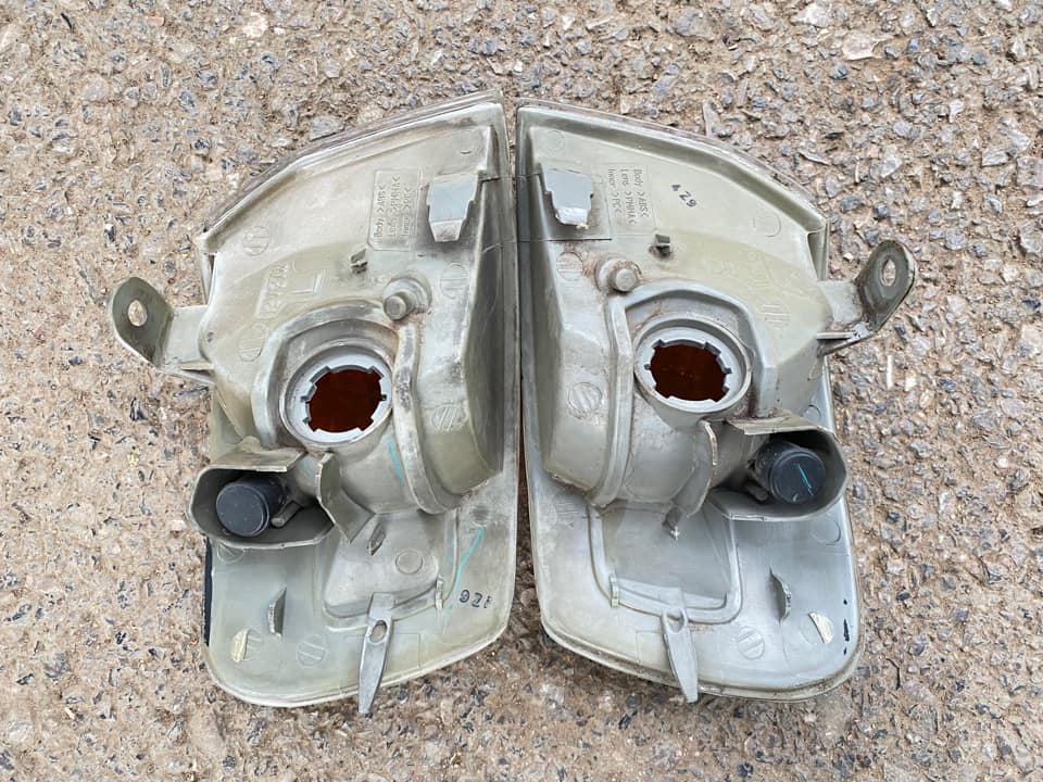 ไฟมุม ไฟเลี้ยว แท้ TOYOTA AE 110 , 111