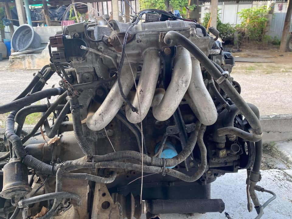 เครื่องยนต์เบนซิน NISSAN QG18 พร้อมเกียร์ MT เครื่องยนต์เบนซิน NISSAN QG18 พร้อมเกียร์ MT