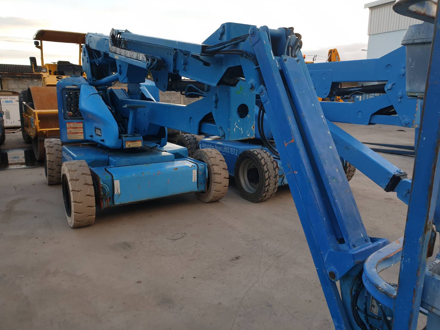 รถกระเช้า JLG 13.7 เมตร ไฟฟ้า 0868449044