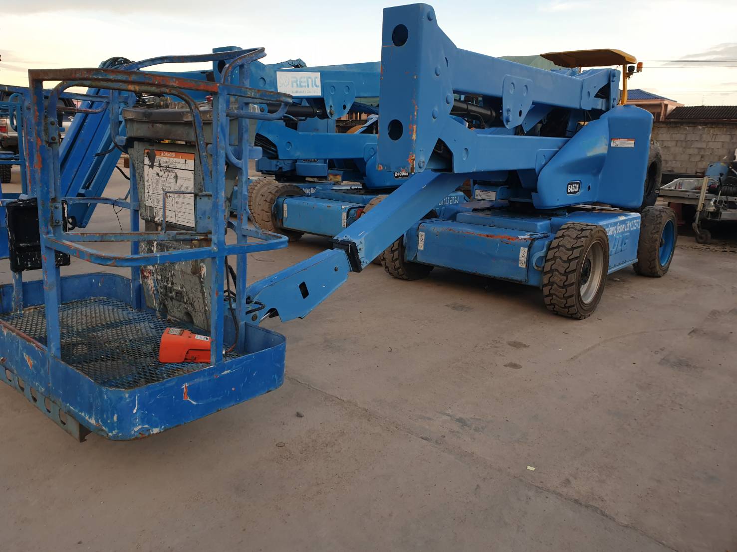 รถกระเช้า JLG 13.7 เมตร ไฟฟ้า 0868449044