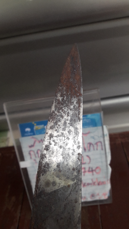 อุปกรณ์ประกอบอาหารในครัว งานเก่า เหล็กเก่า มือสองตามภาพครับ มีตามภาพยาวรวมด้าม 34 ซม. ได้ครับผม แข็งแรง เห็นสภาพนี้บอกเลยว่าคมสุดๆครับผม งานมือสอง