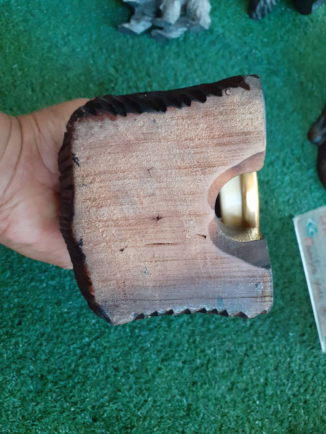 หมีไม้แกะสำหรับวัดอุณหภูมิ งานแกะสลักไม้สวยๆจากญี่ปุ่น ด้านหน้าติดเครื่องวัดอุณหภูมิ ลานมือสองสวยๆจากญี่ปุ่น หมีไม้แกะสำหรับวัดอุณหภูมิ งานแกะสลักไม้สวยๆจากญี่ปุ่น ด้านหน้าติดเครื่องวัดอุณหภูมิ ลานมือสองสวยๆจากญี่ปุ่น