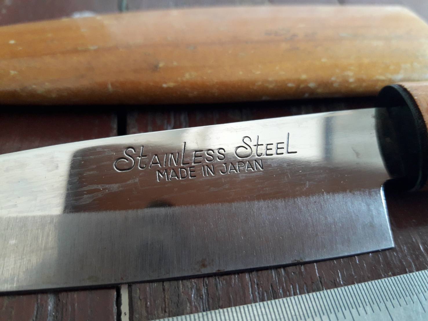 ปลอกไม้ ด้ามไม้สวย ใบเป็น Stainless steel Made in JAPAN มือสองสภาพดี มาจากญี่ปุ่น ตามภาพครับ