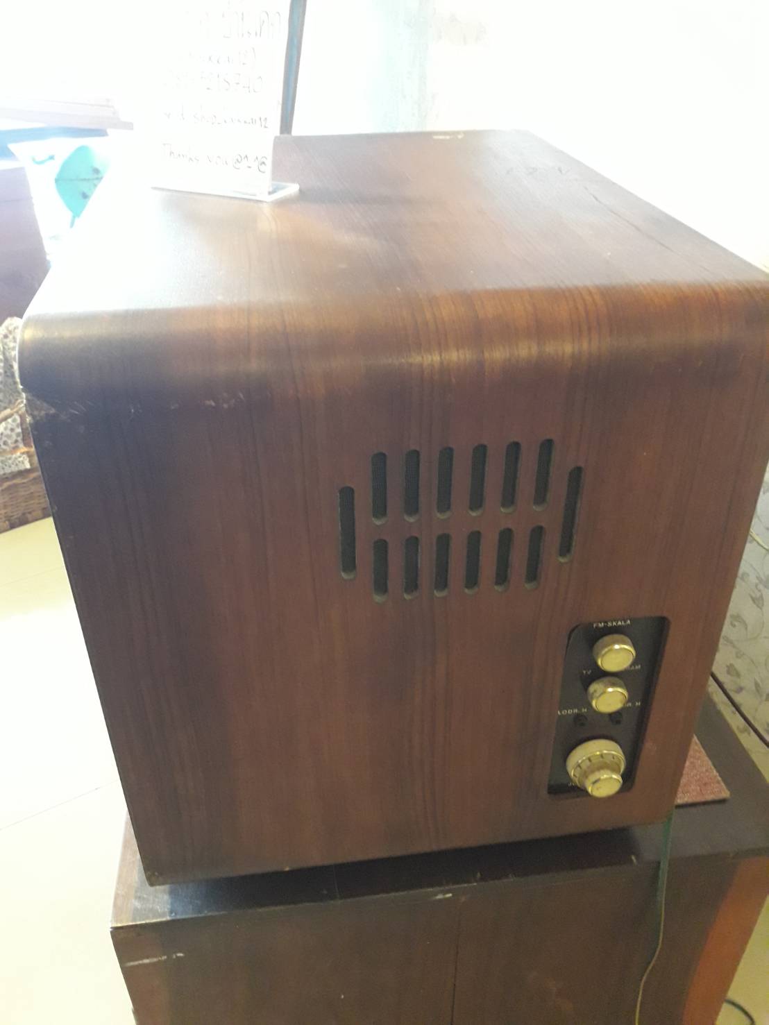 ลดราคาครับ ทีวีวิทยุ SONOFON TV 6123 งานเก่า งานสะสม ต่อไฟ 220v. ได้เลย วิทยุ เปิดติดนะครับ เสียงดีมากๆ มีคลิปเทส https://youtu.be/Xhe4W_G-AOA ส่วน TV นิ่งเลยครับ ไม่ติด งานตู้ยุโรป ตู้ไม้ ดีไซน์สวยๆ แต่งบ้าน แต่งร้านได้ ลดราคาครับ ทีวีวิทยุ SONOFON TV 6123 งานเก่า งานสะสม ต่อไฟ 220v. ได้เลย วิทยุ เปิดติดนะครับ เสียงดีมากๆ มีคลิปเทส https://youtu.be/Xhe4W_G-AOA ส่วน TV นิ่งเลยครับ ไม่ติด งานตู้ยุโรป ตู้ไม้ ดีไซน์สวยๆ แต่งบ้าน แต่งร้านได้