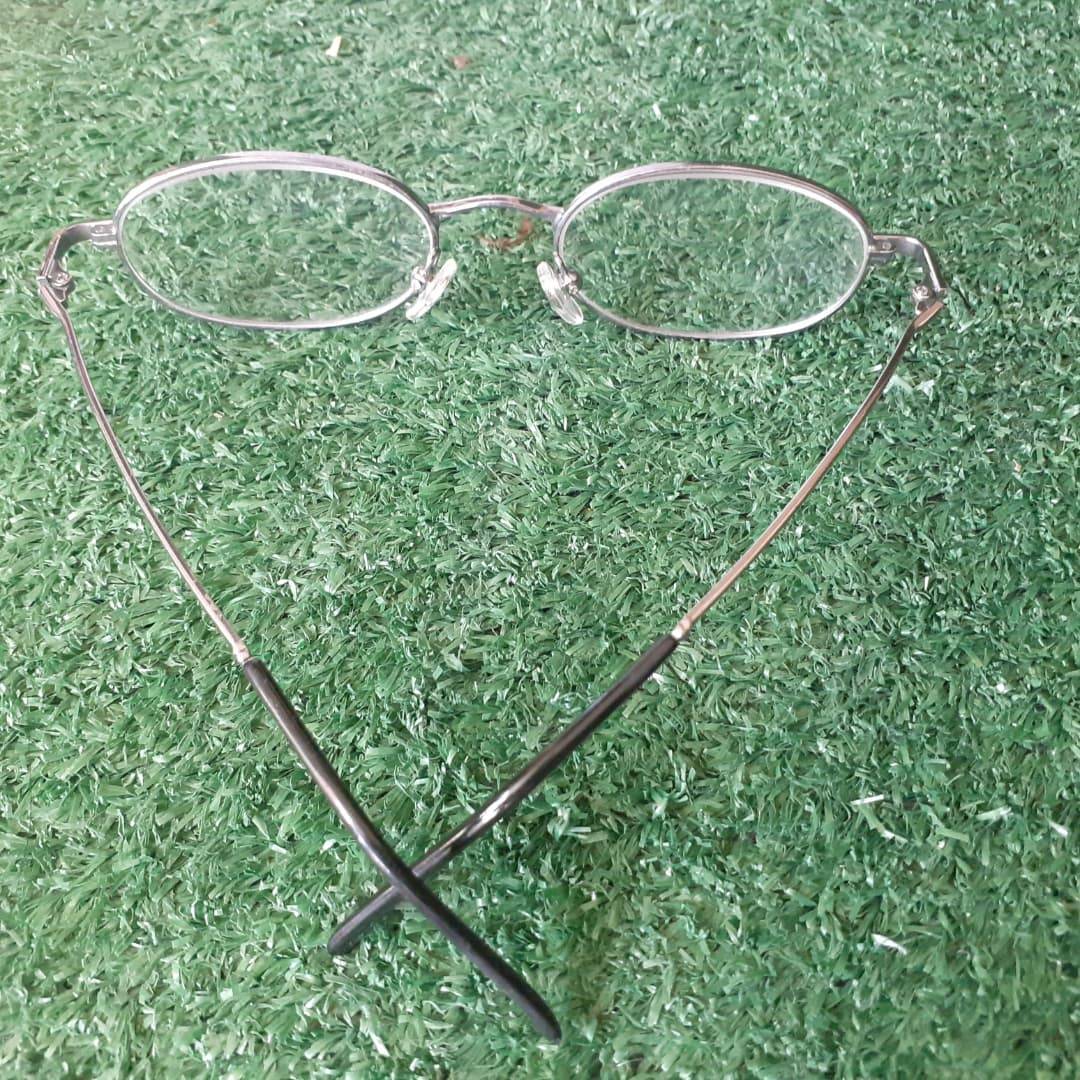 กรอบแว่นทรงวินเทจมือสองสวยๆน่าใช้จากญี่ปุ่นค่ะ