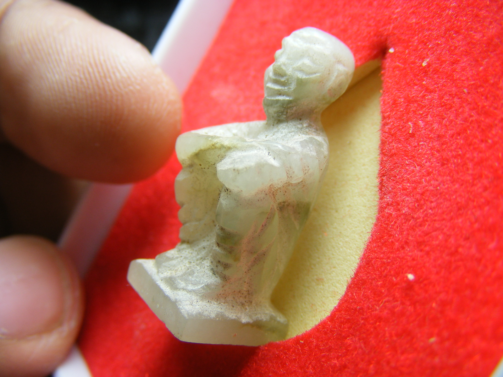 หลวงพ่อคูณแกะสลักครับ เก่าเก็บ ครับ พระสวย สภาพเดิม พระบ้าน เก็บเองครับ