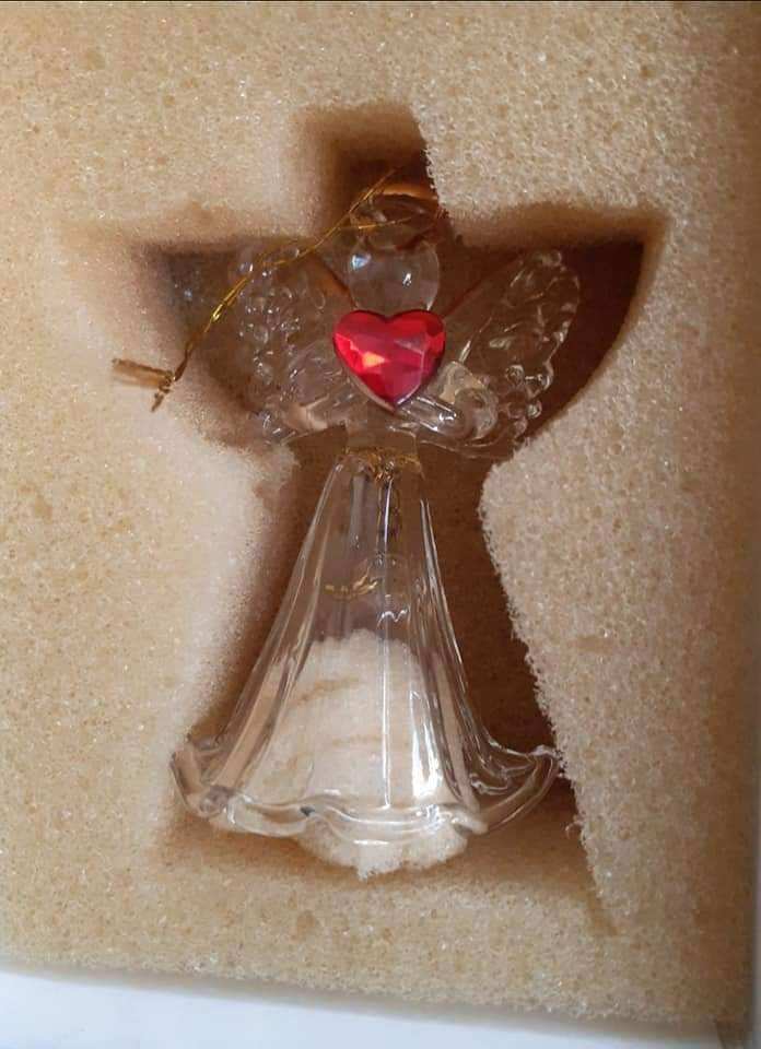 กระดิ่งแก้วนางฟ้า สูง 2.5"นิ้ว มือสองสวยใหมาจากญี่ปุ่นน่ารัก สมบูรณ์ มาในกล่องเดิมเลยค่ะ