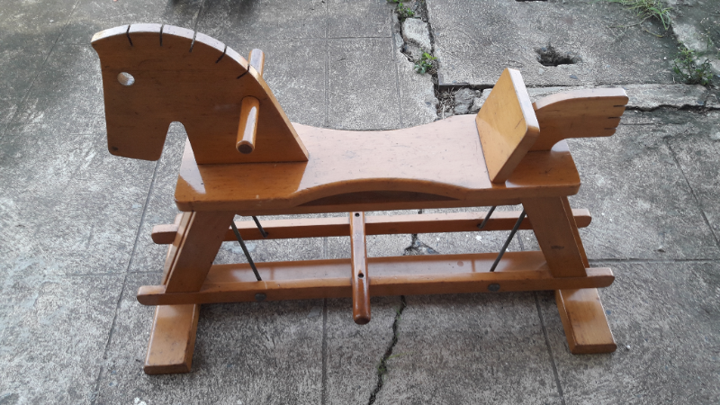 ลดแล้วลดอีก ม้าโยกเยกไม้ งานเก่า งานสวยโยกได้ ยาว 84 cm. สูงส่วนหัวม้า 60 cm. รับน้ำหนักได้ถึง 40 กก. งานนอก งานตู้ญี่ปุ่นครับ เด็กๆเล่นได้ คลิปโยกมีครับ งานสวยดี แต่งบ้าน แต่งร้านได้ ลดแล้วลดอีก ม้าโยกเยกไม้ งานเก่า งานสวยโยกได้ ยาว 84 cm. สูงส่วนหัวม้า 60 cm. รับน้ำหนักได้ถึง 40 กก. งานนอก งานตู้ญี่ปุ่นครับ เด็กๆเล่นได้ คลิปโยกมีครับ งานสวยดี แต่งบ้าน แต่งร้านได้