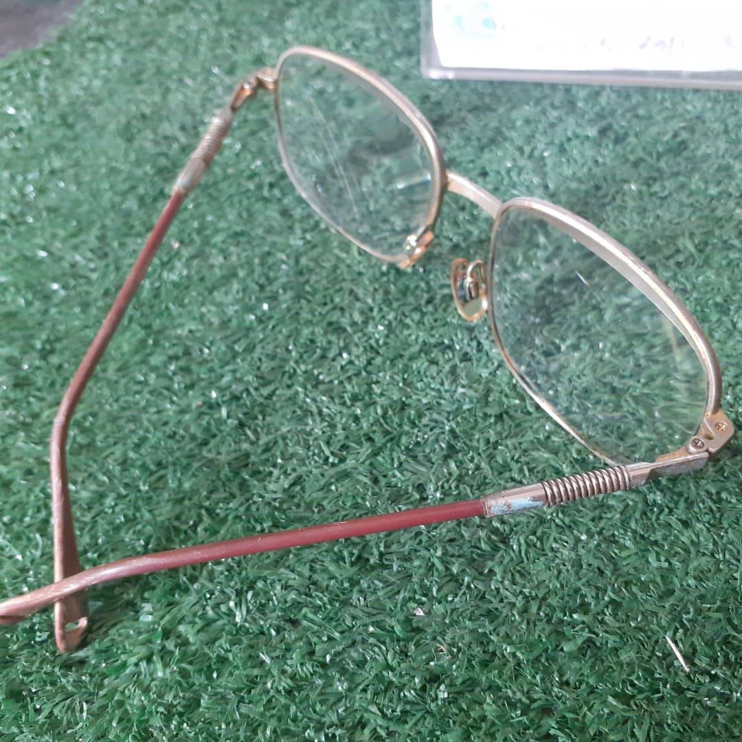 กรอบแว่นงานเก่าวินเทจสวยๆ แบรนด์จจาก Germany มือสองจากญี่ปุ่น เกาเก็บพร้อมซองเดิม แข็งแรงน่าใช้น่าเก็บ