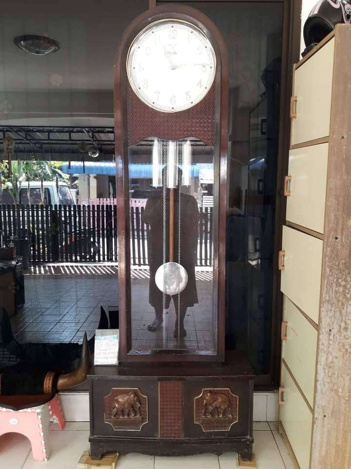 ลดราคาครับ เคลียร์บ้านนาฬิกาโบราญตั้งพื้น Mauthe Made in GERMANY 3 ตุ้มถ่วง ตุ้มแกว่งเงิน สวยๆครับ เก่าเก็บ งานบ้านครับ วางนาน