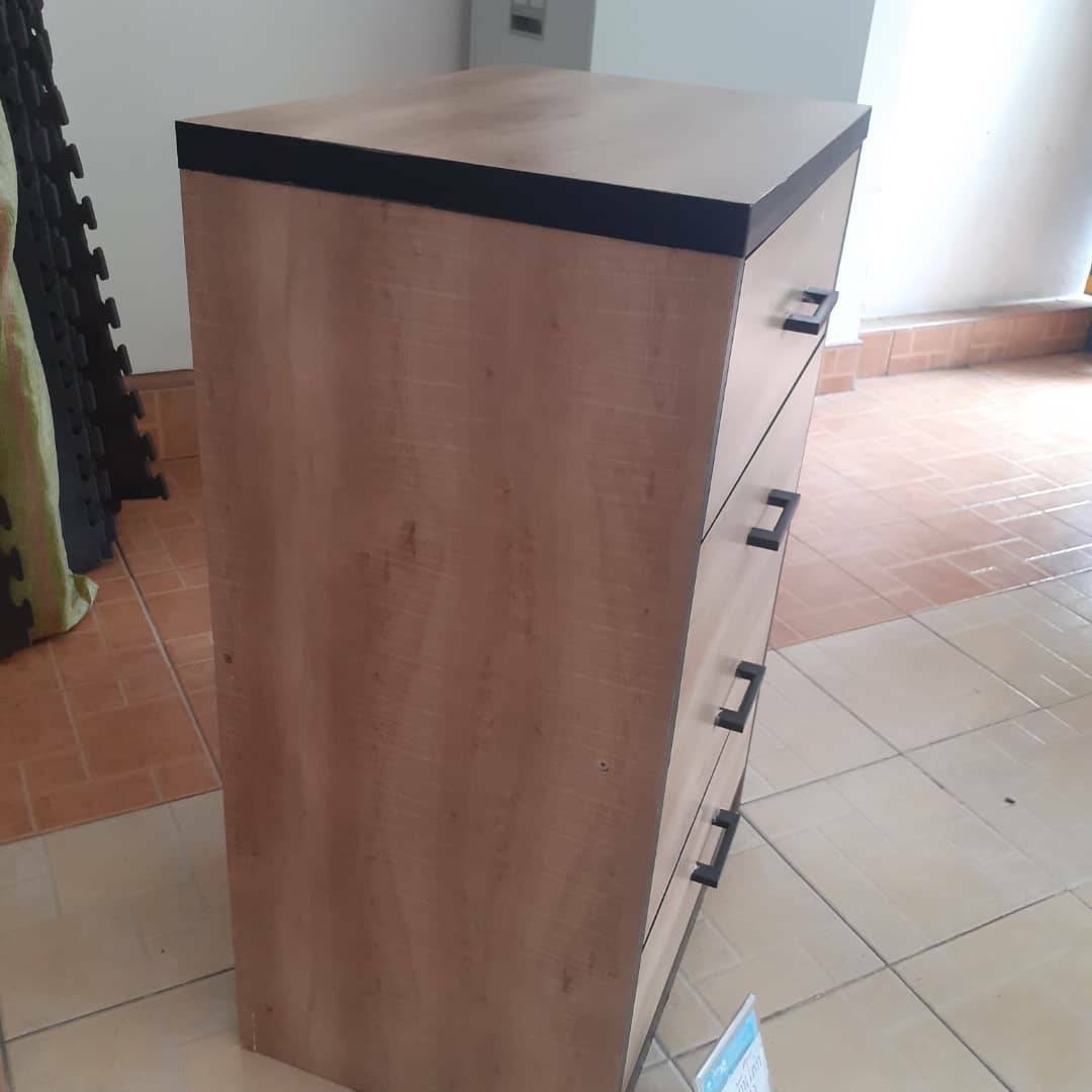 ลิ้นชักไม้ สี่ชั้นสวยแข็งแรงน่าใช้มาก หน้ากว้าง มือสองสภาพดีสวยๆ