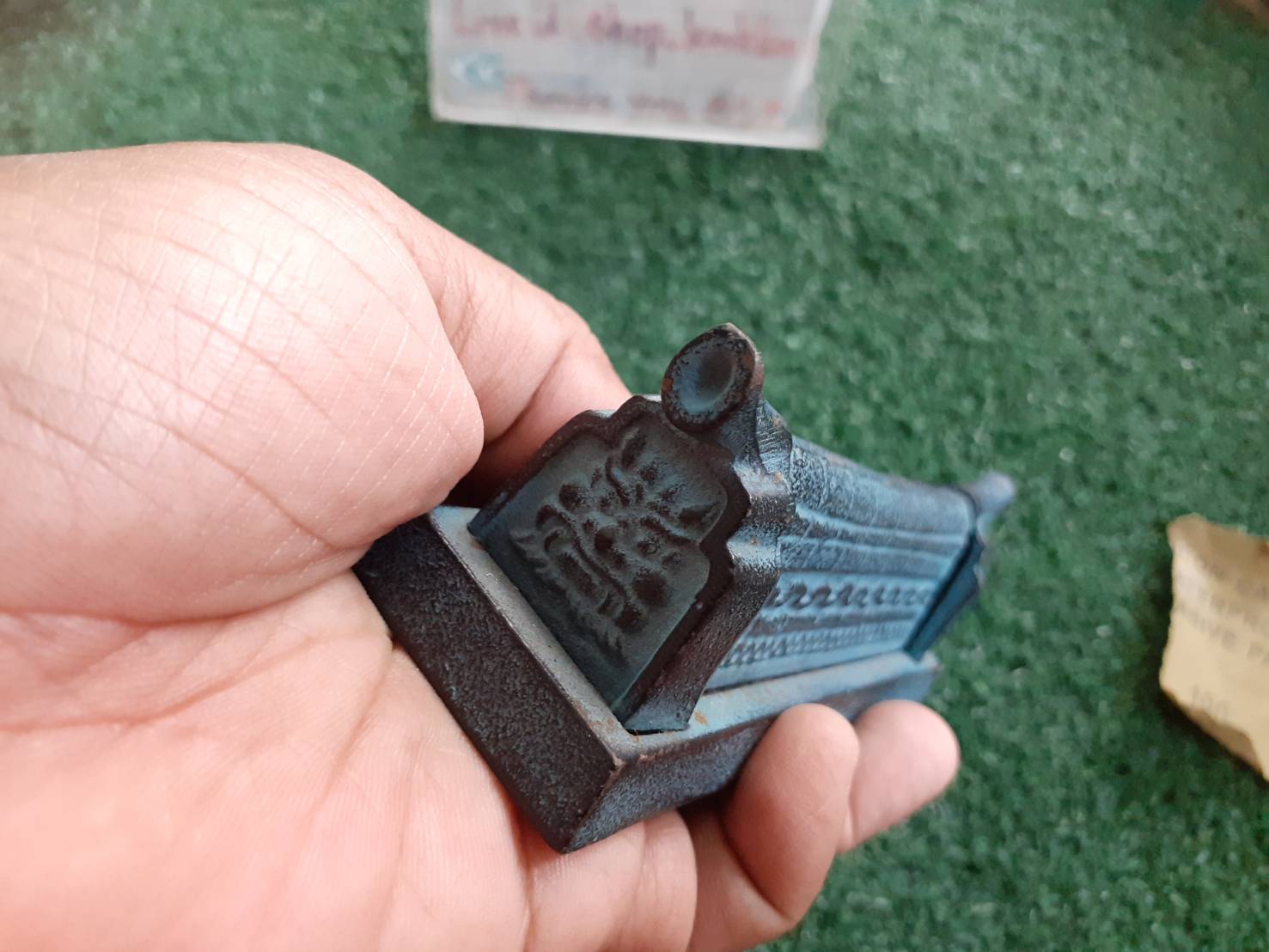 ของที่ระลึกรูปอาคารโบราณของกรุงโตเกียวประเทศญี่น วัสดุเป็นเหล็กหล่อ งานดีละเอียด มีน้ำหนัก 
