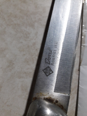 ปรับราคาครับ KOK Dorre Rostfritt stal หั่นเนื้อหรือผลไม้ครับผม งานมือสองจากญี่ปุ่น ยาวรวมด้าม 23.5 cm. ใบมีดยาว 12.3 cm. หนา 1.5 มิล ด้ามจับเป็นสแตนเลสด้วยน้ำหนักเบามือครับ แบรนด์ดี คุณภาพดี ปรับราคาครับ KOK Dorre Rostfritt stal หั่นเนื้อหรือผลไม้ครับผม งานมือสองจากญี่ปุ่น ยาวรวมด้าม 23.5 cm. ใบมีดยาว 12.3 cm. หนา 1.5 มิล ด้ามจับเป็นสแตนเลสด้วยน้ำหนักเบามือครับ แบรนด์ดี คุณภาพดี