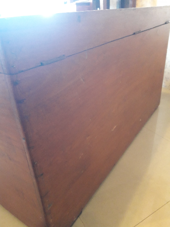 ลดราคา ครับ อยากขาย หีบเก็บของไม้สัก ไม้เก่า งานเก่าเก็บ สวยๆ ครับ เก็บของได้ ใหญ่ๆ และหนักมากๆครับ งานดี สวยๆ ขนาด ยาว 110 cm. กว้าง 61 cm. สูง 62 cm. เก็บของได้ แต่งบ้าน แต่งร้าน สวยๆครับ