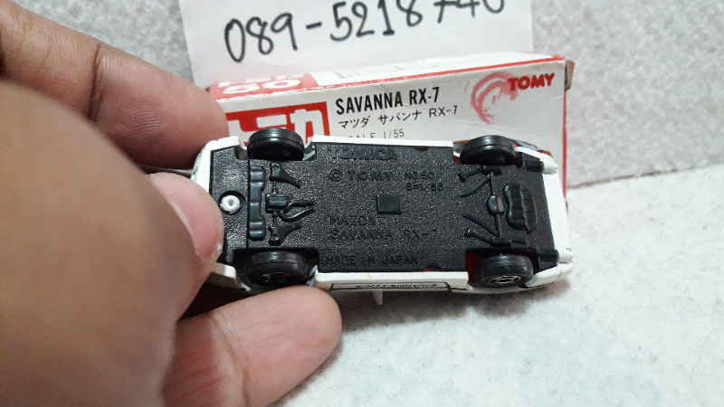 รถเหล็ก Tomica No.50 Mazda savanna rx-7 Mazda Savannah FC3S Tomy สีขาวแถบดำ Tomy Mini Car Japan MADE IN JAPAN งานญี่ปุ่นสวย สีขาวแถบดำ สวย งานเก่า เก็บครับ ประตูเปิดได้ ล้อปกติ
