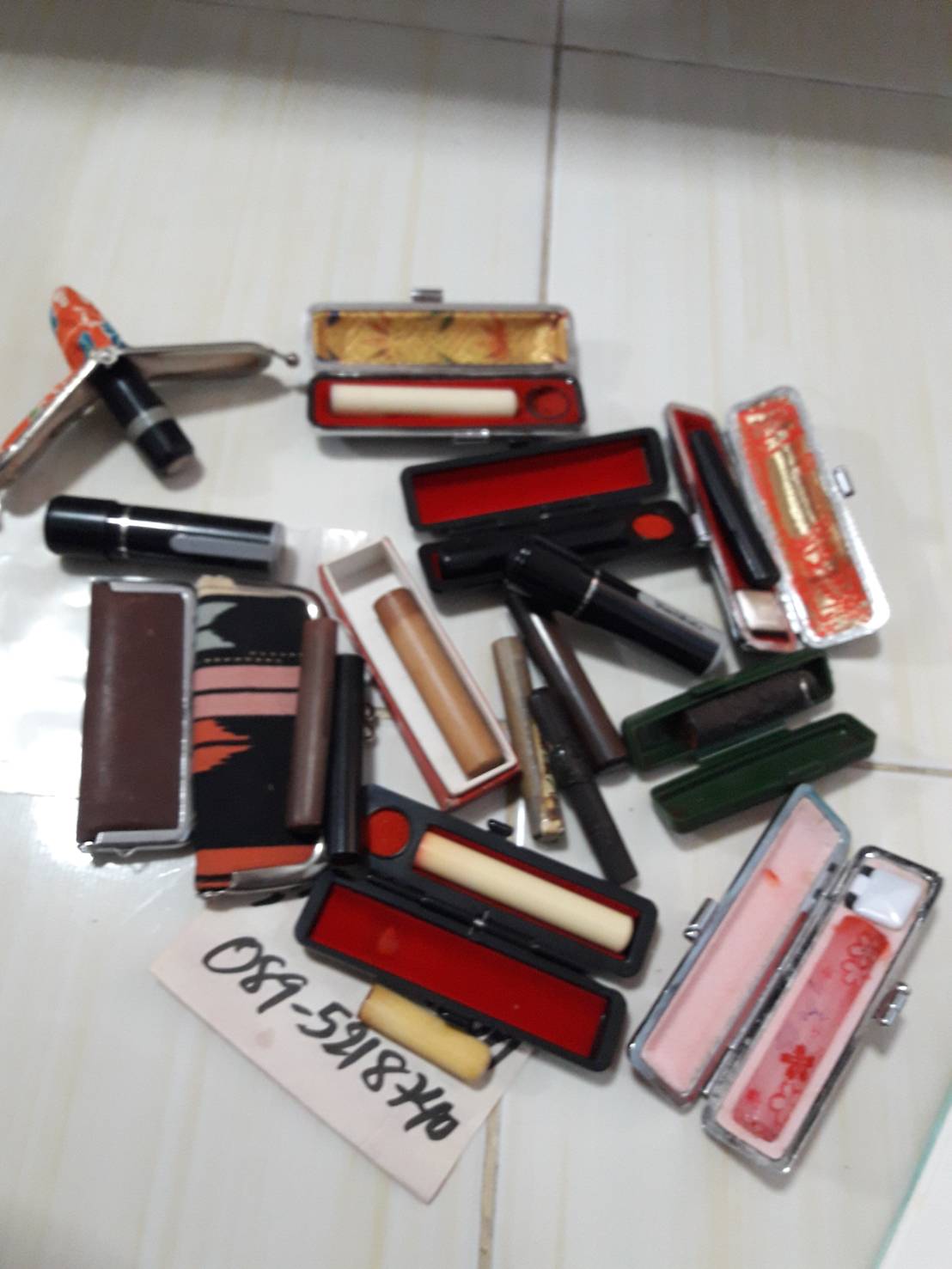 ตราประทับญี่ปุ่น อินคัง ( 印鑑 ) ครับ งานมือสองมาจากญี่ปุ่น เหมาๆเลยทั้งหมดตามภาพ วัสดุมีหลายชนิดครับ เหมาๆไปเลย ถ้าไม่มีคนเหมาเดี๋ยวมาแยกครับ ของดีๆ ครับผม