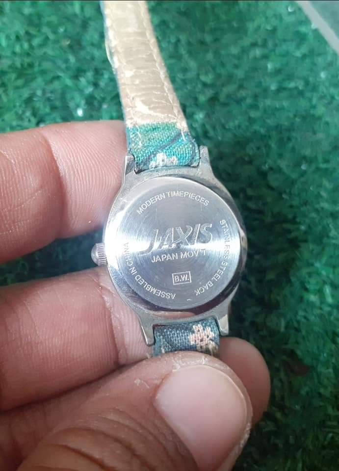 นาฬิกาวินเทจญี่ปุ่น แบรนด์ Janix หน้าปัดเป็นรูปผู้หญิงทรงรีสวยค่ะ