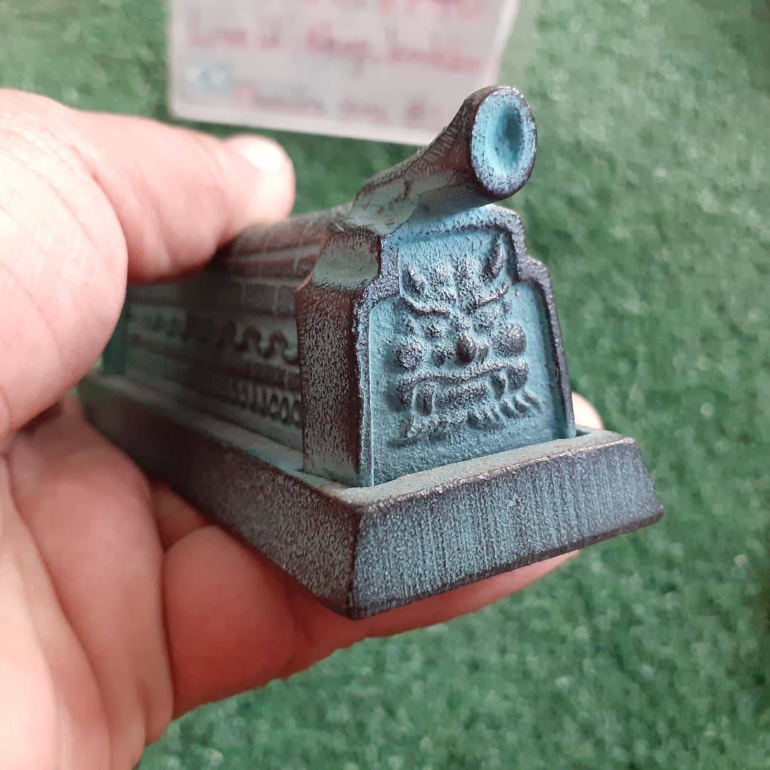 ของที่ระลึกรูปอาคารโบราณของกรุงโตเกียวประเทศญี่น วัสดุเป็นเหล็กหล่อ งานดีละเอียด มีน้ำหนัก 