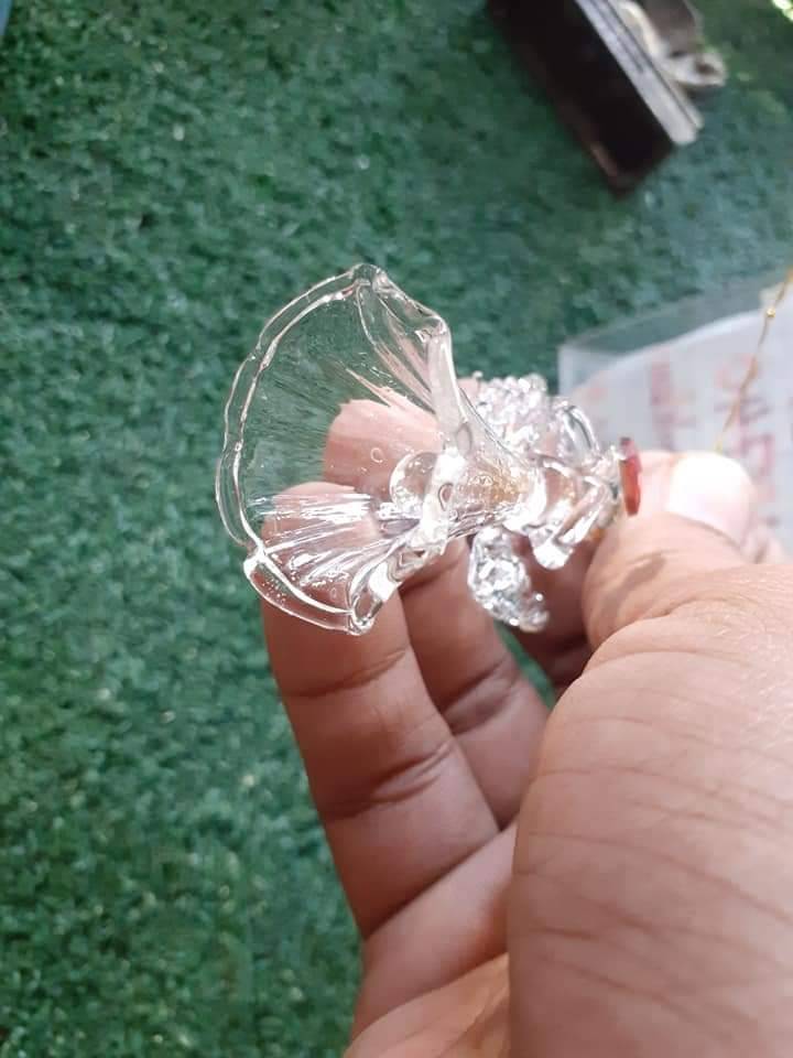 กระดิ่งแก้วนางฟ้า สูง 2.5"นิ้ว มือสองสวยใหมาจากญี่ปุ่นน่ารัก สมบูรณ์ มาในกล่องเดิมเลยค่ะ