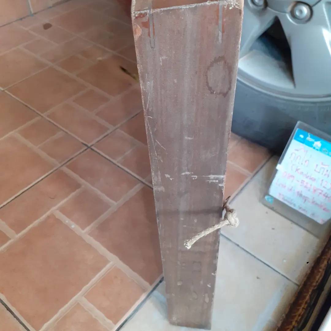 K01 รูปในหลวงรัชกาลที่ 9 ในกรอบทรงกล่องหนาสวย ขนาด 40×44 หนา 5.5ซม. งานเก่าเหมาบ้านมา