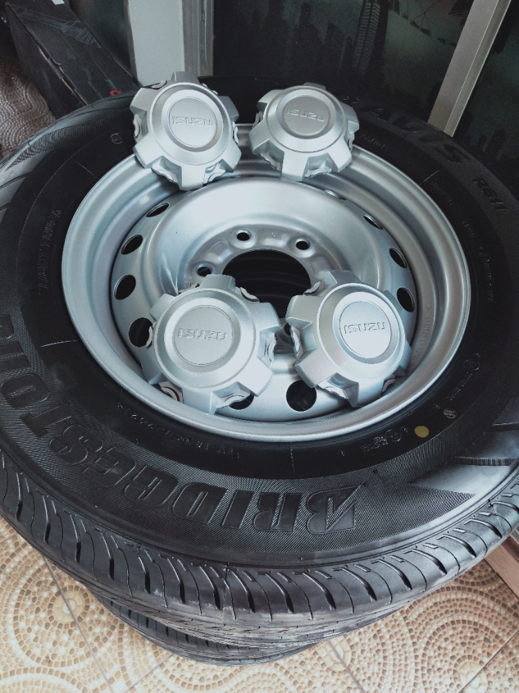 ขายยางถอดป้ายแดงพร้อมกะทะล้อ D-max2021 