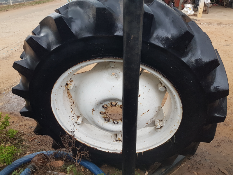 ยางพร้อมกะทะ12.4-28บริสโตนแท้ ยางพร้อมกะทะ12.4-28บริสโตนแท้