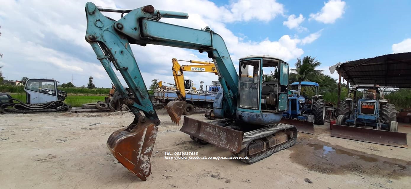 ลดกระหน่ำ!! รถขุดโกเบ เก่านอก ขนาด 7ตัน  มีอินวอย ราคาเพียง 380,000 บาท KOBELCO SK75UR-1B