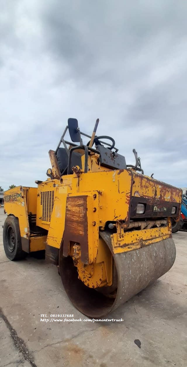 ต๊าชชชชชช!!! สินค้าเก่านอก ขายถูกด่วน BOMAG - BW121AC (เทียบเท่า SAKAI -TW350) ขนาด 3ตัน รถบดหน้าเหล็ก-หลังยาง