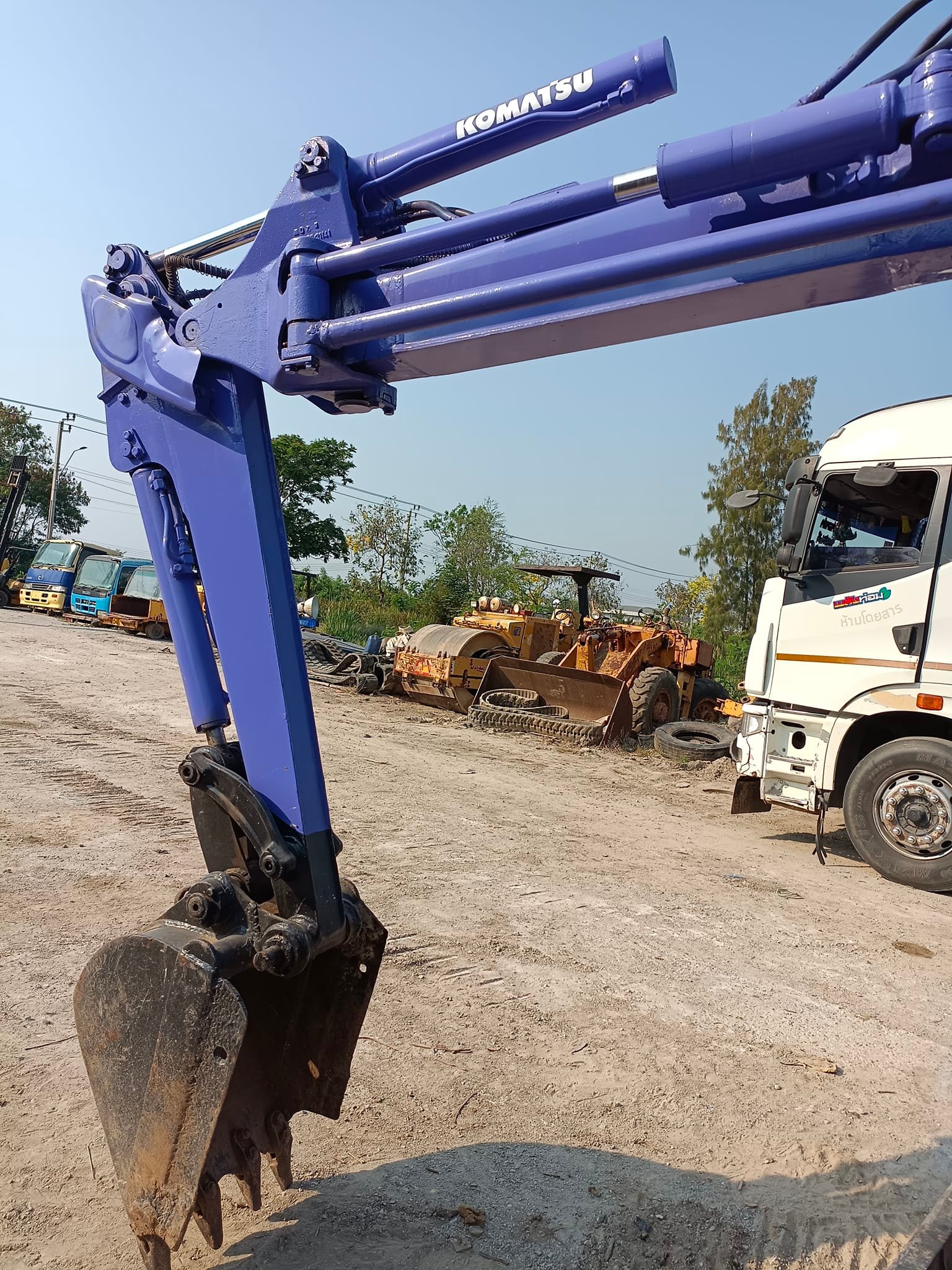 รถขุดเล็ก โคมัสสุ KOMATSU PC38UU-2 ขนาด 3ตัน  ราคาเพียง 255,000 บาท