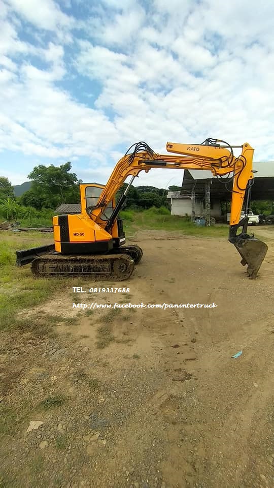 FROM JAPAN รถขุดคาโต้ KATO HD50  ขนาด 5ตัน  ราคาเพียง 333,000 บาท
