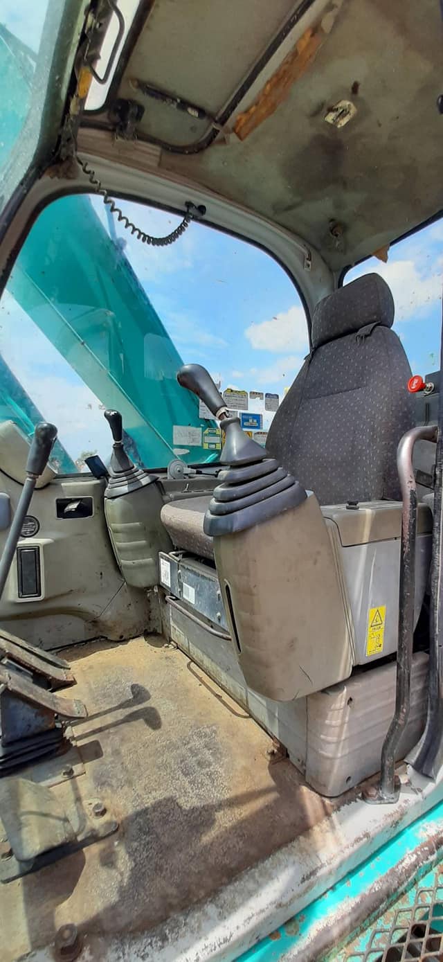 สินค้าเก่านอก มีตู้/มีเก๋ง/มีประตู🎉🎉เพิ่งเข้ามา ราคาตัดส่งพ่อค้า เลยจ้า!!! รถขุดโกเบ  KOBELCO SK60SR-YT  = ขนาด 6ตัน ♥️ ราคาเพียง 599,000 บาท ♥️