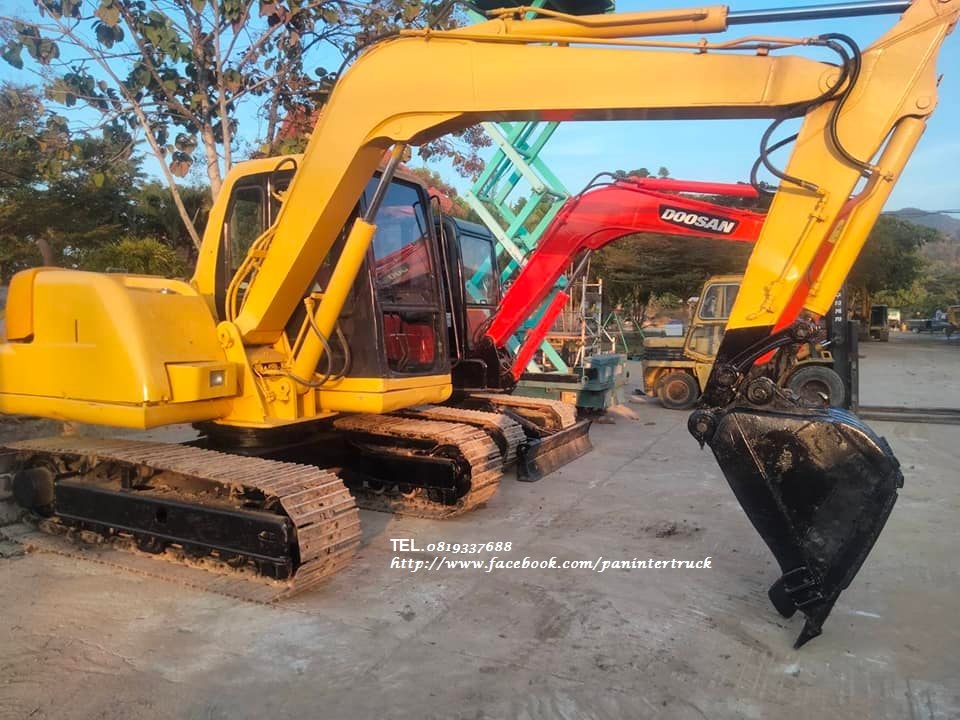 รถเก่านอก /เอกสารแจ้งจำหน่าย อินวอย /ยังไม่เคยใช้ในไทย  จัดให้ 470,000 บาท  รถขุด โคมัสสุ KOMATSU PC60-7