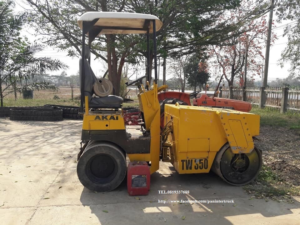 ขายถูกด่วนๆ รถบดหน้าเหล็กหลังยาง SAKAI TW350 ขนาด 3ตัน ขับเคลื่อน2เพลา