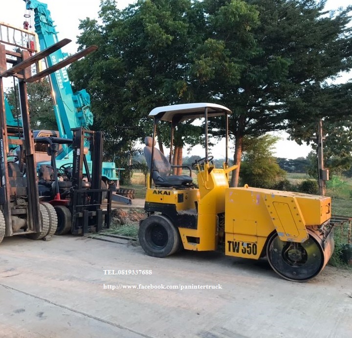 ขายถูกด่วนๆ รถบดหน้าเหล็กหลังยาง SAKAI TW350 ขนาด 3ตัน ขับเคลื่อน2เพลา