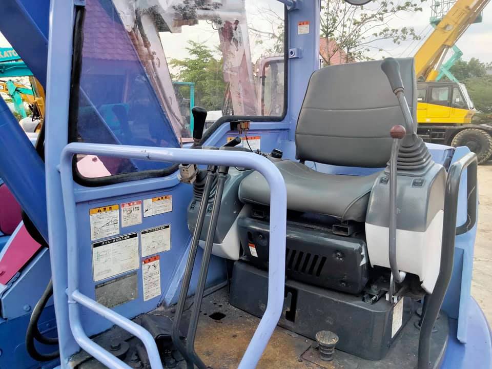 ราคาพิเศษ รถขุด MINI. EXCAVATOR  KOMATSU PC50UU-2E คอนโทรล(สั้น)น้ำมัน, ปั๊มนิ้ว