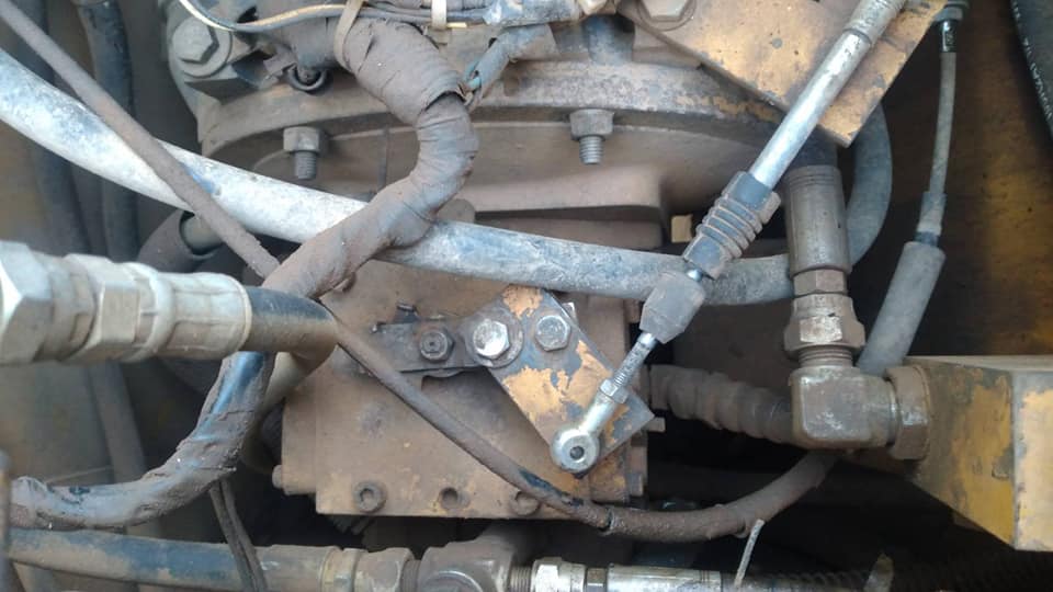 ขายถูกด่วนๆ รถบดหน้าเหล็กหลังยาง SAKAI TW350 ขนาด 3ตัน ขับเคลื่อน2เพลา