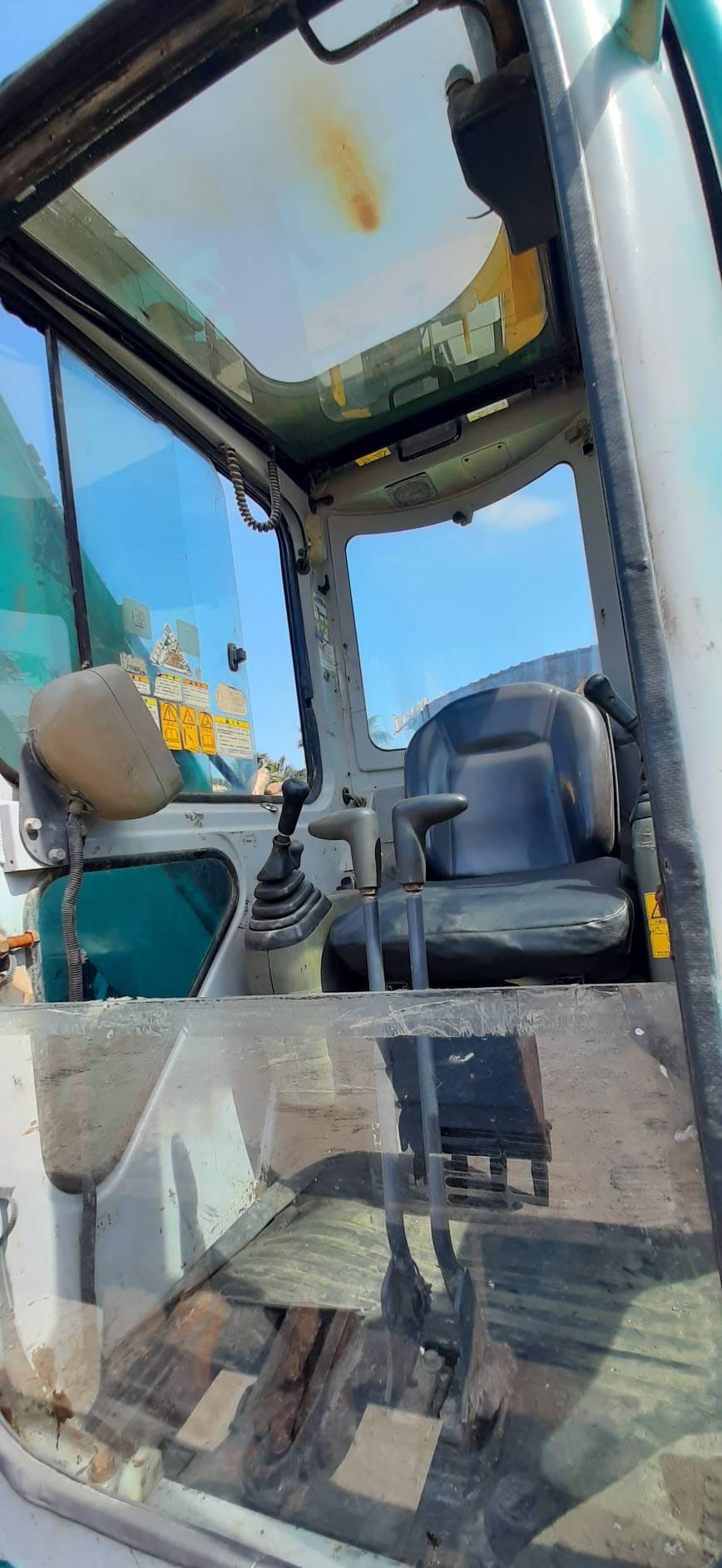 FROM JAPAN รถขุดโกเบ เก่านอก ขนาด 7ตัน ใบมีดดัน มีอินวอย ราคาเพียง 588,000 บาท KOBELCO SK75UR-YR05 FROM JAPAN รถขุดโกเบ เก่านอก ขนาด 7ตัน ใบมีดดัน มีอินวอย ราคาเพียง 588,000 บาท KOBELCO SK75UR-YR05