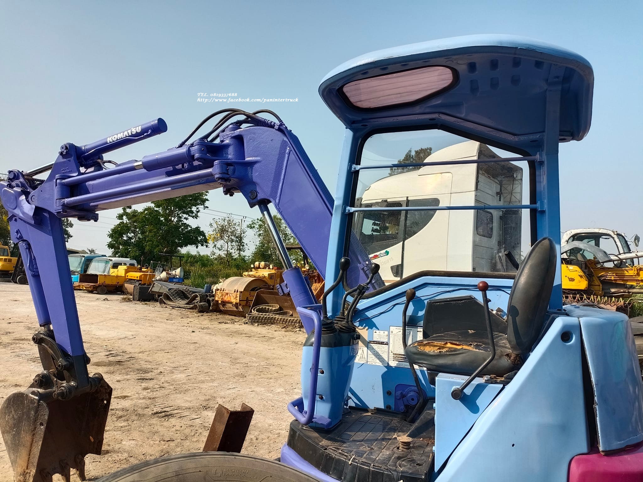 รถขุดเล็ก โคมัสสุ KOMATSU PC38UU-2 ขนาด 3ตัน  ราคาเพียง 255,000 บาท